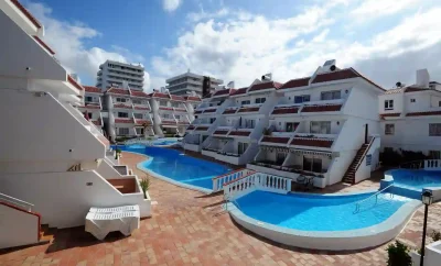 Las Floritas sun terrace pool golf beach shopping centre playa americas newly refurbished c